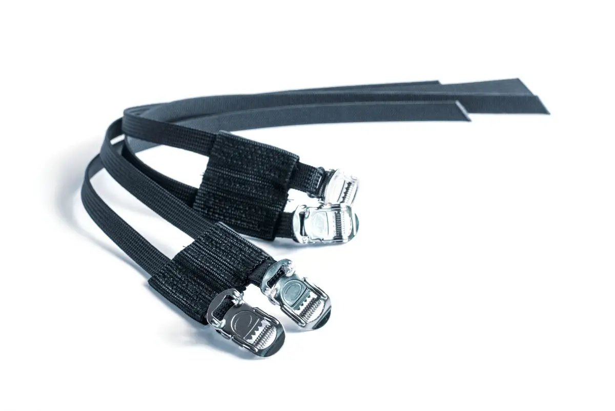 Buyer's Guide about Bike Pedals with Toe Clips and Straps