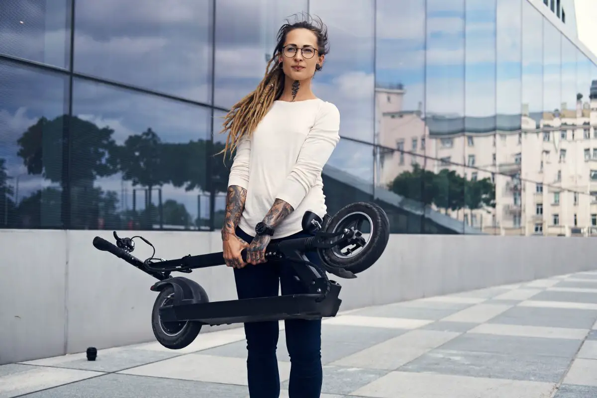 Glion Dolly Electric Scooter