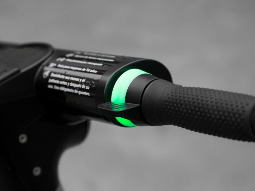 How Do Electric Scooter Throttles Work?