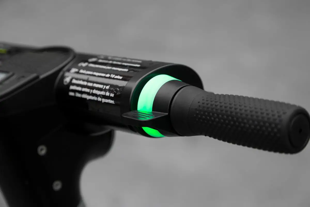 How Do Electric Scooter Throttles Work