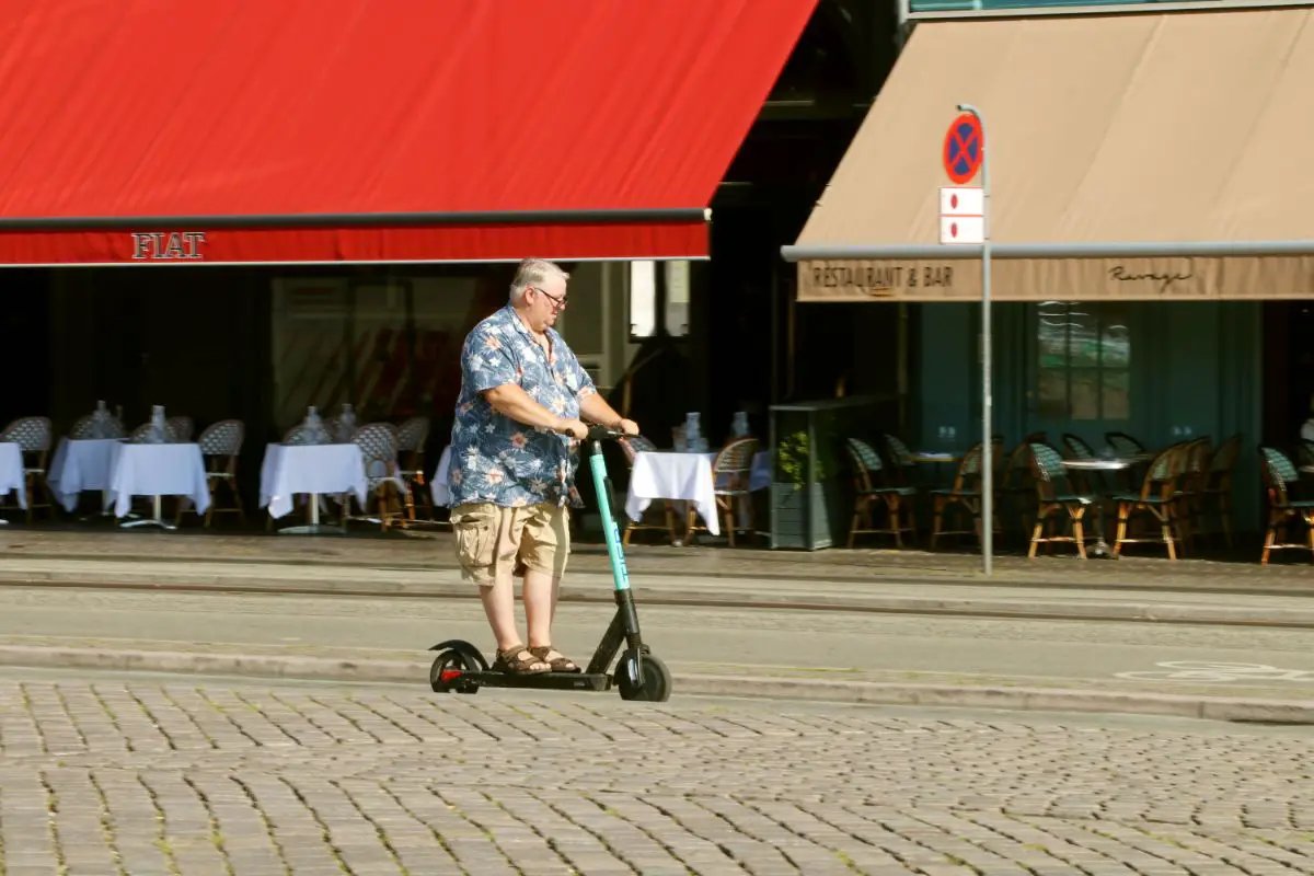 best electric scooter for 300lb man